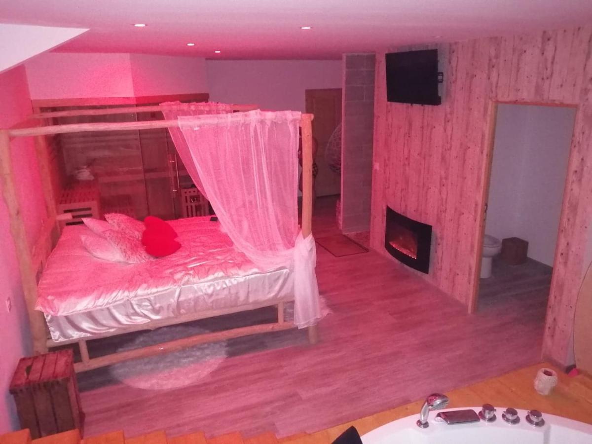 Le Reve De Lily Bed and Breakfast Les Vignères Buitenkant foto
